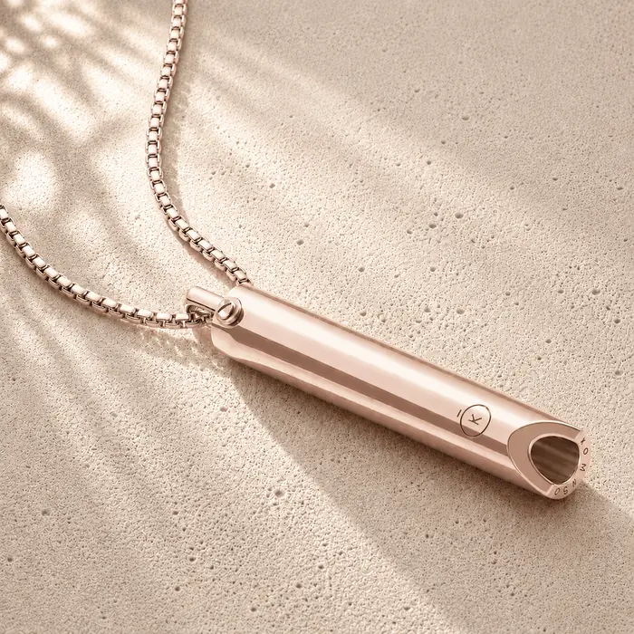 Komuso Classic Shift necklace in rose gold.