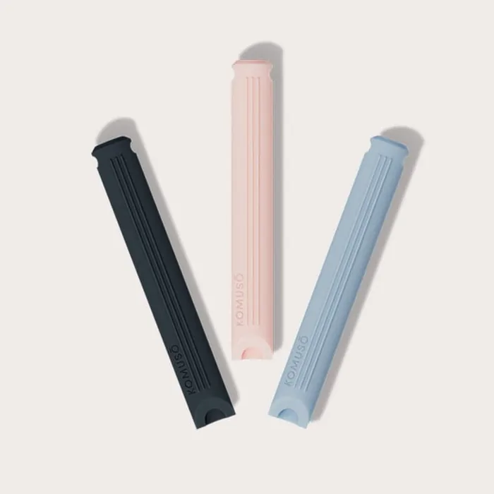 Komuso Flex breathers in three colours.